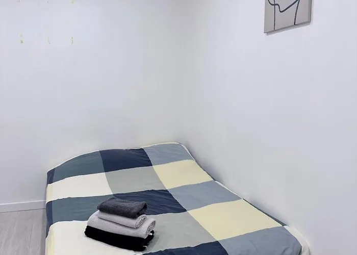 Cozy Near Eiffel Tower In Fondary Apartment